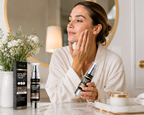 Crema Facial Antiedad Hoygi con Niacinamida, Ácido Hialurónico y Péptidos | Hidratación Profunda, Apariencia Reafirmante y Luminosidad Natural | Cuidado Diario para Líneas de Expresión, Rostro y Cuello